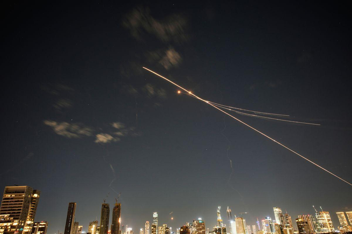 体育app-美以空袭伊朗后，伊朗威胁退出 2026 世界杯，国际足联发声密切关注_新浪新闻