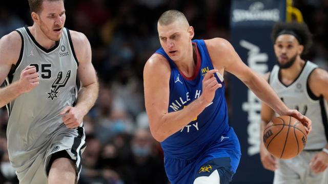 开云体育app下载-新赛季开局状态火热 约基奇朝着卫冕MVP狂奔而去